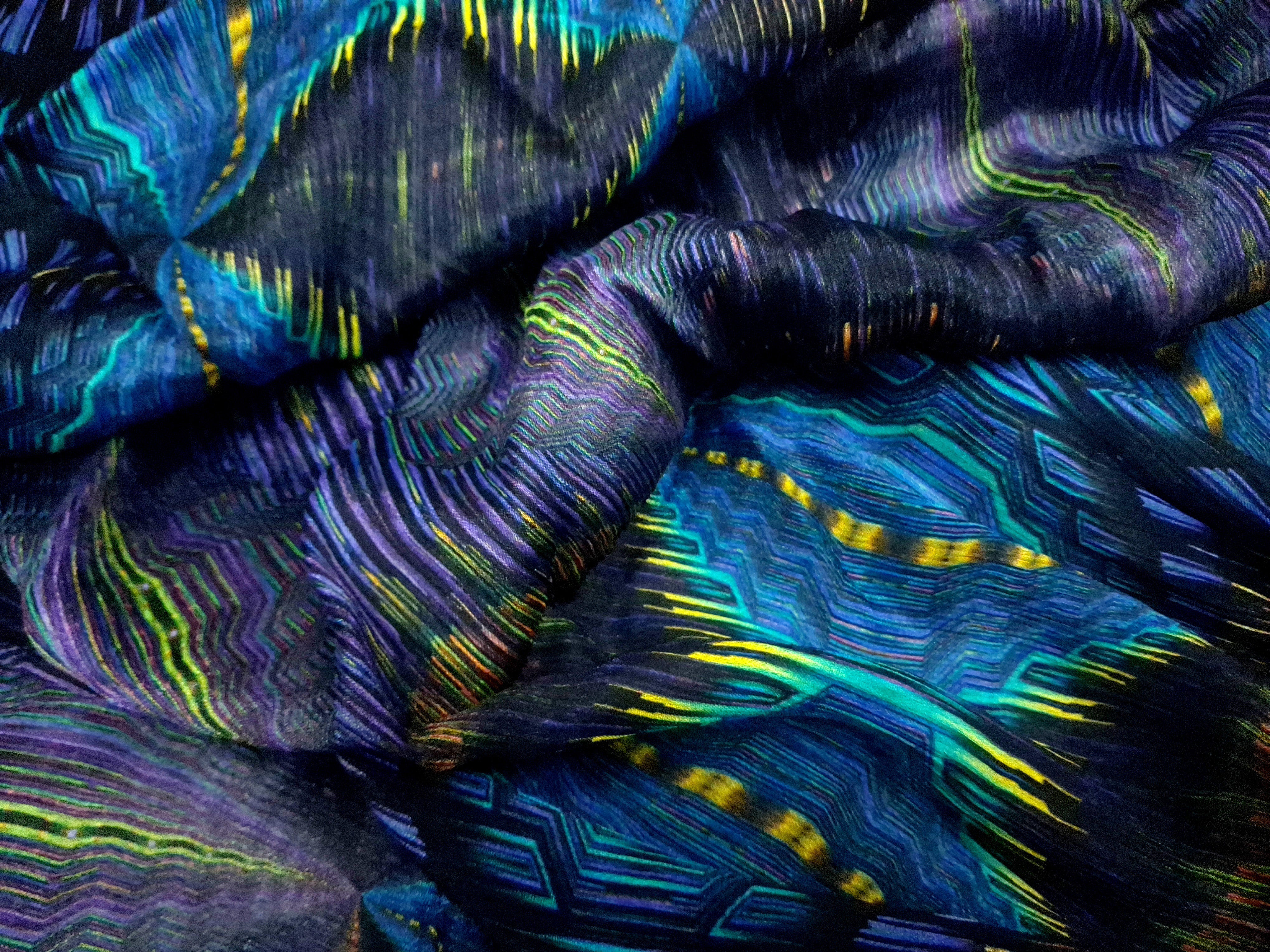 Aurora Facets On Crinkled Viscose Crepe