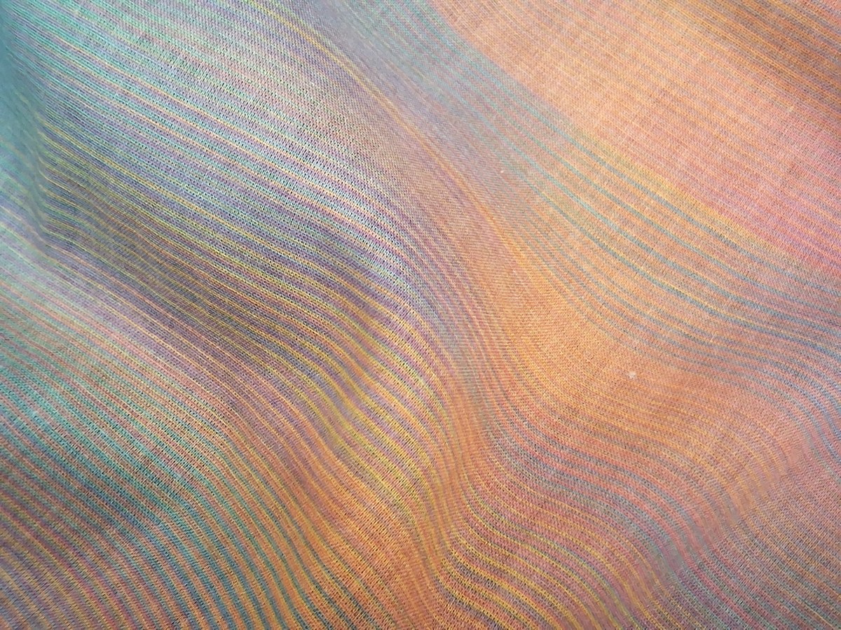 FINE LINES ON AQUA on cotton mul