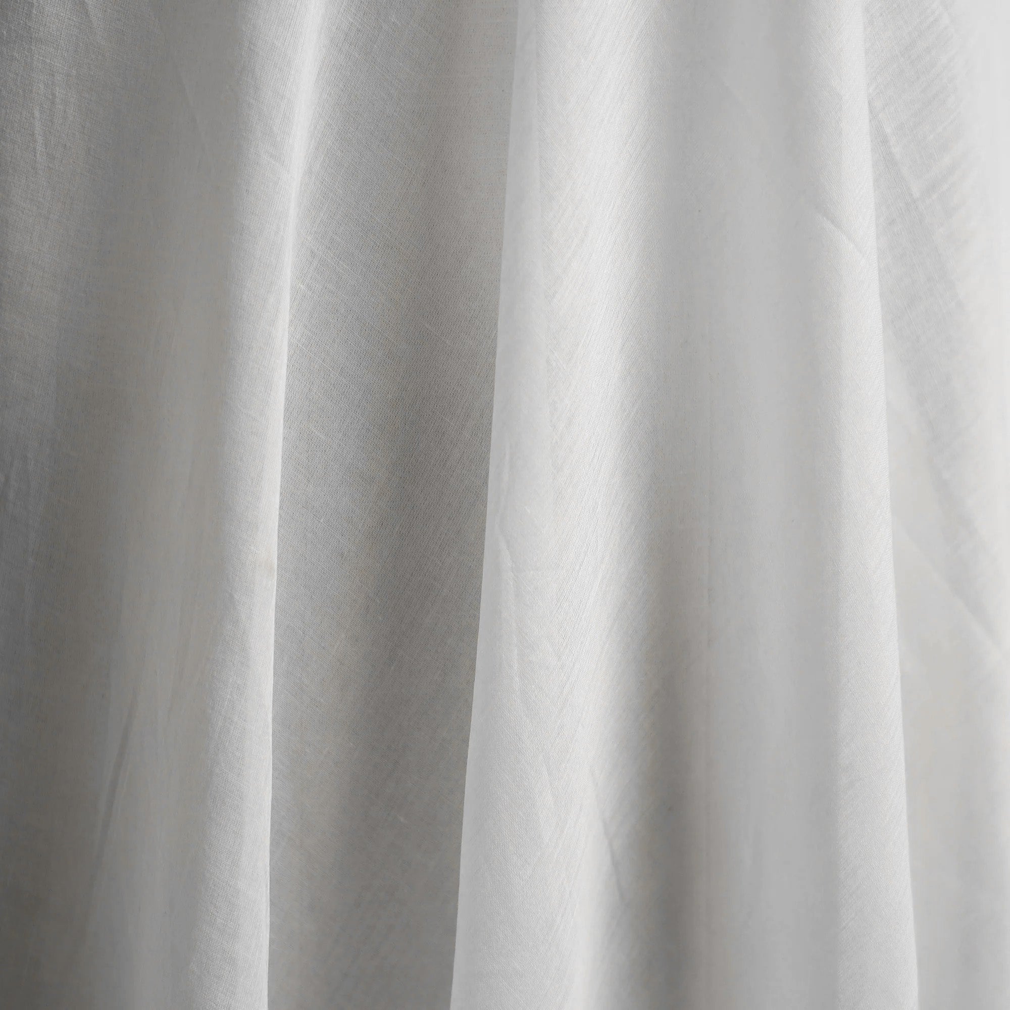 Structured Silver on cotton mul